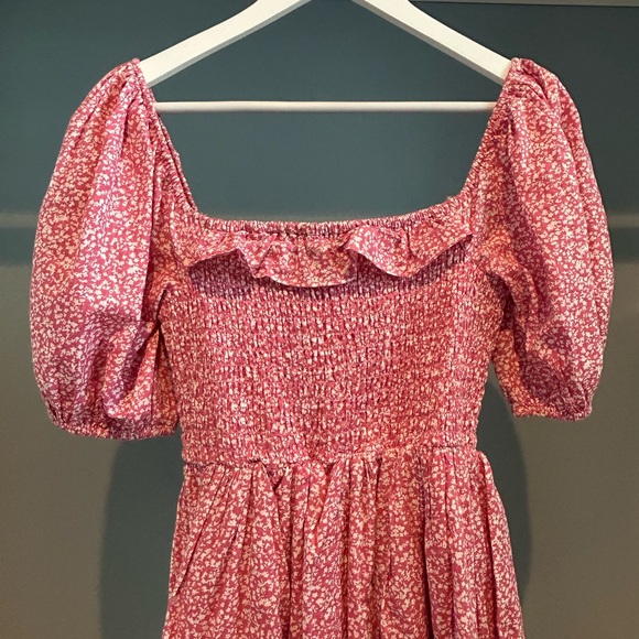 Abercrombie and Fitch dress. Pink/white floral. Size medium. Puff sleeve. Cute! - Picture 8 of 16